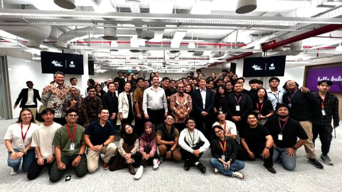 Apresiasi Komitmen Investasi Kemenperin Resmikan Apple Developer Academy Bali