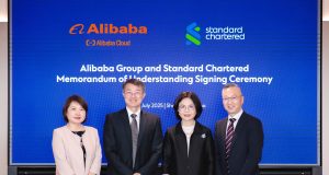 Standard Chartered Bank dan Alibaba Group Teken Kemitraan Strategis untuk Teknologi dan Pertumbuhan
