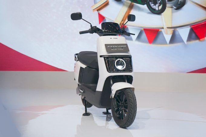 Polytron Hadirkan Motor Listrik Perempuan FOX-200 di Ajang IMOS 2025