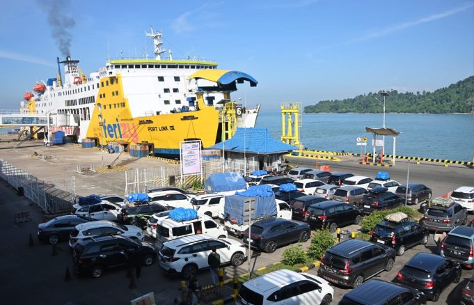 ASDP Longgarkan Aturan Tiket Expired di Pelabuhan Merak