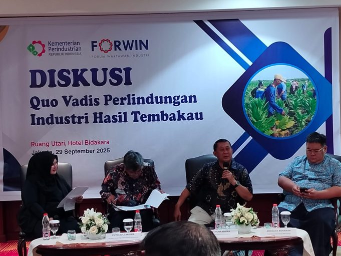 Industri Hasil Tembakau Penopang Ekonomi, Wamenperin Tekankan Pentingnya Kebijakan Berimbang