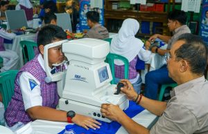 ROHTO Peduli Bagikan 1.200 Kacamata Gratis untuk Memperingati Hari Penglihatan Dunia
