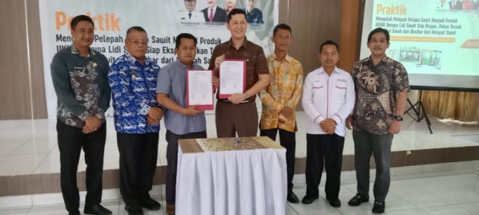 Aspekpir-BPDP Gelar Praktik Mengolah Pelepah Sawit Menjadi Produk UMKM
