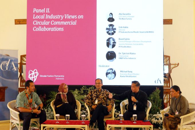 MEMBANGUN MOMENTUM UNTUK SISTEM TEKSTIL SIRKULAR DI INDONESIA