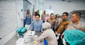 Kapolri-Ketua Komisi IV Tinjau SPPG di Jateng, Pastikan Dukung MBG