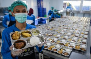 Ekonom Sebut MBG Bisa Dongkrak Ekonomi Nasional Senilai Rp900 Triliun