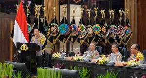 Sampaikan Rilis Akhir Tahun 2025, Kapolri Ajak Doakan Korban Bencana di Sumatera