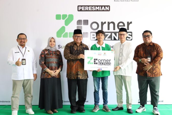 Berdayakan Mahasiswa, BAZNAS Resmikan ZCorner di Kampus UNS