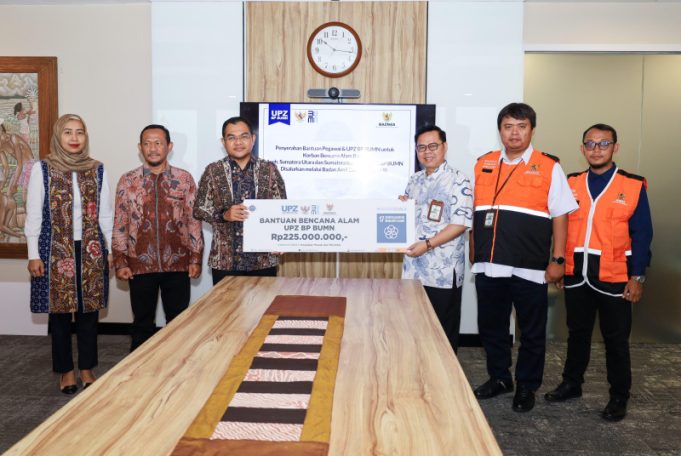 Bantu Korban Banjir Sumatera, Pegawai dan UPZ BP BUMN Salurkan Donasi melalui BAZNAS RI
