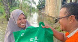 BAZNAS RI Siapkan 8.100 Paket Bantuan Logistik dari Sedekah Konsumen Alfamart untuk Warga Terdampak Bencana di Aceh, Sumut dan Sumbar