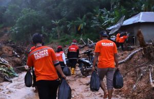 Gandeng Ekraf dan BAZNAS, RedDoorz Salurkan Bantuan Esensial berupa Makanan dan Obat-obatan