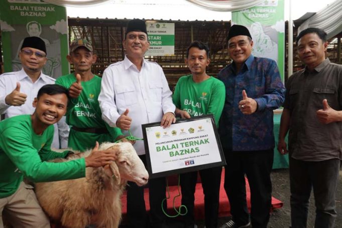 Perkuat Ekonomi Mustahik, BAZNAS RI Resmikan Balai Ternak di Pemalang