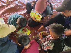 Relawan Sukma Bangsa dan Fisipol UGM Mengajar di Pengungsian Aceh