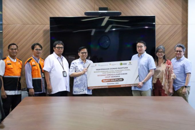 Grup Merdeka Donasi Rp977 Juta untuk Penanganan Bencana Banjir dan Longsor di Sumatra melalui BAZNAS