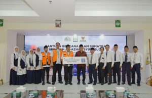Bantu Penyintas Banjir Sumatra, Al Azhar Syifa Budi Salurkan Donasi Rp196 Juta melalui BAZNAS RI
