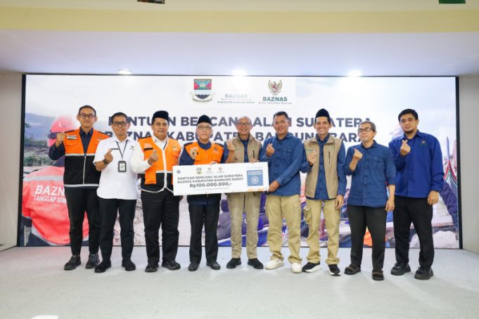 Melalui BAZNAS RI, BAZNAS Kabupaten Bandung Barat Salurkan Bantuan Banjir Sumatra Sebesar Rp100 Juta
