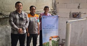 BRI Life Ulurkan Bantuan Penyediaan Air Bersih dan Sanitasi MCK di Desa Terdampak Banjir Bandang Sukabumi Jawa Barat