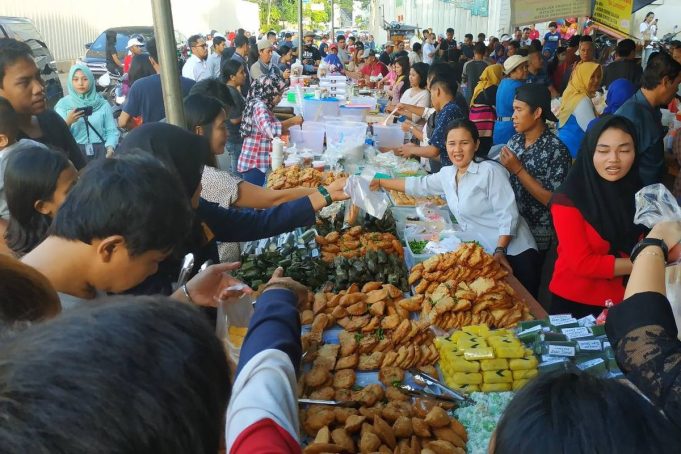Berburu Takjil Bukan Sekedar Self Reward