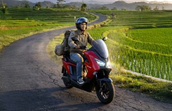 Tips Meninggalkan Motor Listrik di Rumah Saat Mudik