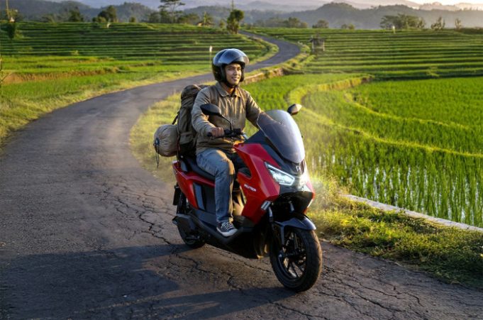 Tips Meninggalkan Motor Listrik di Rumah Saat Mudik