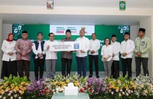 BAZNAS RI Bersama Alfamidi Salurkan 2 Ambulans dan 7.599 Paket Ramadan Bahagia