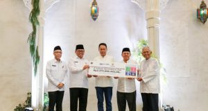PT Asuransi Jiwa Syariah AL AMIN Tunaikan Zakat Perusahaan Rp2,3 Miliar Melalui BAZNAS RI