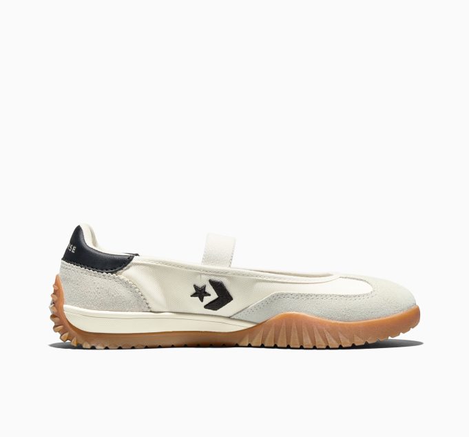 Converse Rilis Siluet Run Star Trainer Ballet