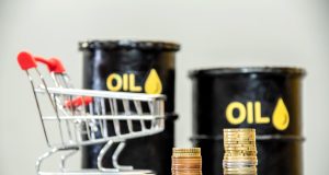 Saat Harga Minyak Naik, Bukan Hanya Pengeluaran yang Membengkak. Perlindungan Kita Juga Bisa Menyusut