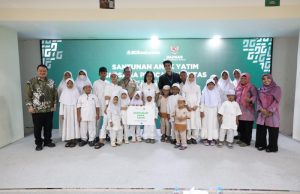 Bersama BAZNAS RI, BCA Sekuritas Beri Santunan untuk Anak Yatim