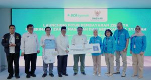 BCA Syariah Salurkan Zakat Nasabah kepada BAZNAS RI dan Hadirkan Fitur ZIS di BSya