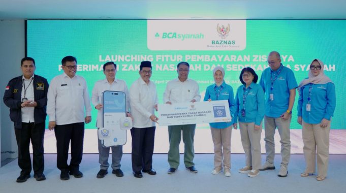 BCA Syariah Salurkan Zakat Nasabah kepada BAZNAS RI dan Hadirkan Fitur ZIS di BSya