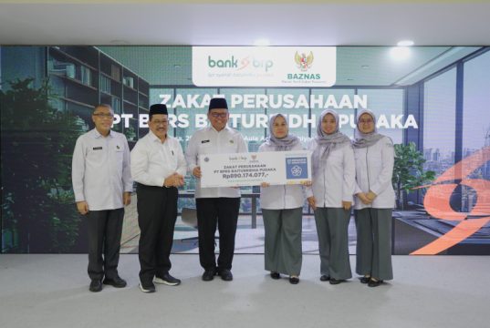 Melalui BAZNAS RI, BPRS Tunaikan Zakat Perusahaan Rp890 Juta