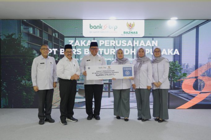 Melalui BAZNAS RI, BPRS Tunaikan Zakat Perusahaan Rp890 Juta
