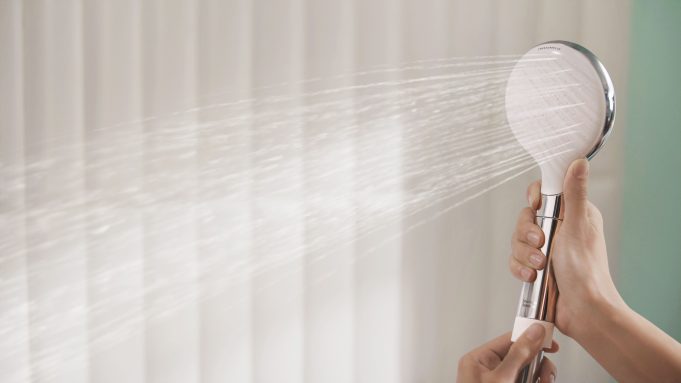 Solusi Tekanan Air Rendah: WizFlo Hand Shower dari American Standard dan Budaya Mandi Pentingnya Arus Air Stabil bagi Kesehatan