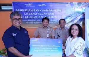 Mandiri Utama Finance (MUF) Hadirkan Program Bank Sampah di Rorotan, Jakarta Utara
