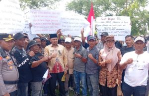 Ratusan Pekerja PTPN IV Cot Girek Datangi Kantor Bupati Aceh Utara, Minta Kepastian Penyelesaian Klaim Lahan