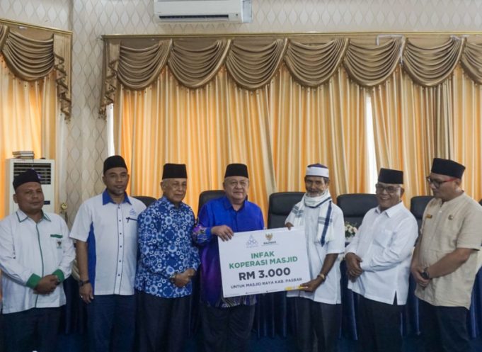 ANGKASA Malaysia Kembali Salurkan Infak Koperasi Masjid Melalui BAZNAS