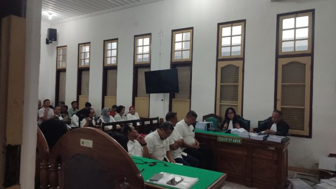 Jaksa Tuntut Irwan Perangin-angin 1,5 Tahun Penjara, Kuasa Hukum Sebut Fakta Sidang Diabaikan