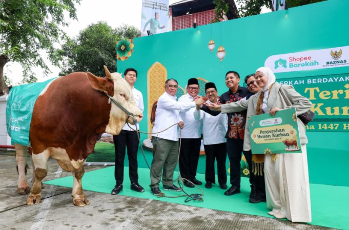 Kembali Gandeng BAZNAS RI, Shopee Barokah Salurkan Kurban Sapi Limosin