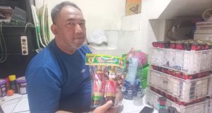 Laris Manis Jualan Boneka Ondel Betawi, Cerita Lukman Menyulap Sampah Botol Plastik Menjadi Berkah