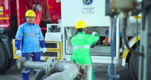 Di Balik Kemudi Angkutan BBM, Perannya Tak Terlihat Tapi Sering Terlibat Salurkan Energi