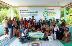HUT ke 8, Adapundi Tanam 888 Pohon Mangrove, Berikan Perlengkapan Dapur dan Donasikan Satu Perahu di Muara Gembong, Bekasi