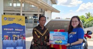 Pacific Paint Serahkan Hadiah Utama Mobil BYD ke Pemenang Program Promo HEBAT Slank
