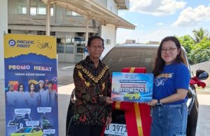 Pacific Paint Serahkan Hadiah Utama Mobil BYD ke Pemenang Program Promo HEBAT Slank
