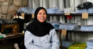 Merajut Kehidupan dari Titik Terendah, Kisah Perjuangan Ibu Ila Bersama PNM Mekaar