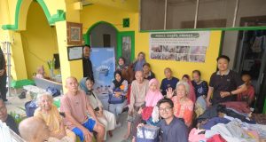 PNM Salurkan Pakaian Hasil RE3 For-E untuk Disabilitas dan Lansia
