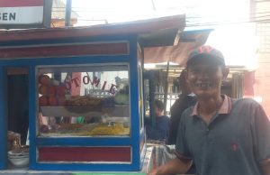 Dari Gurihnya Soto Mie Bogor Bisa Sekolahkan Anak Ke Perguruan Tinggi