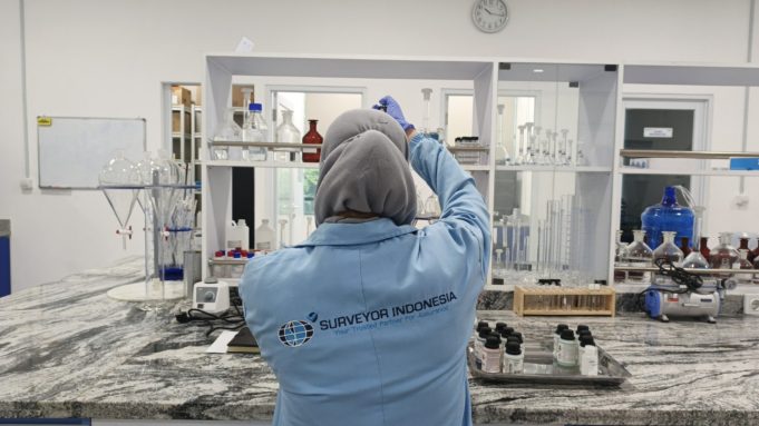 Lewat Laboratorium Lingkungan dan Pelumas, PT Surveyor Indonesia Bantu Industri Penuhi Standar ESG