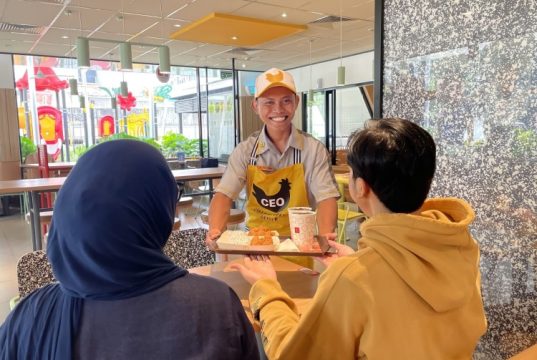 Dibalik Ayam Krispy McD, Berikut Standar Kualitas dari Hulu Hingga Ke Meja Makan