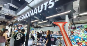 Cosmonauts Gandeng Voltes V, Hadirkan Koleksi Streetwear Edisi Terbatas di Indonesia